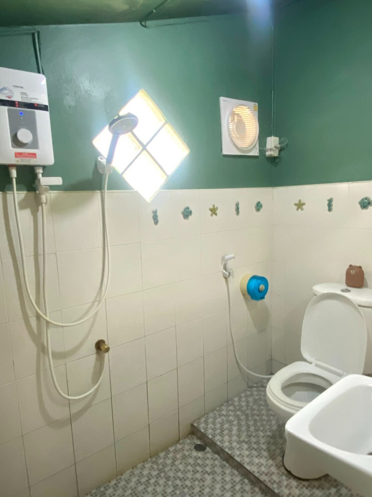 บ้านพักหลังใหญ่ - ห้องน้ำ